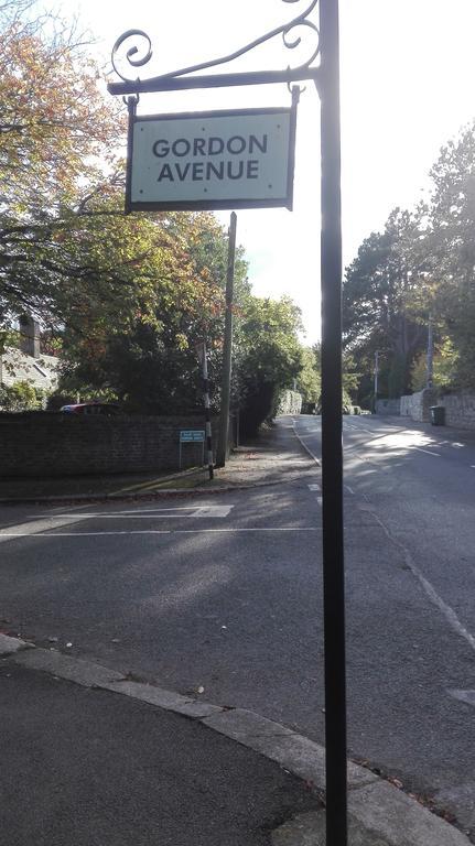 The Dell Dublin Bed & Breakfast Dun Laoghaire Bagian luar foto