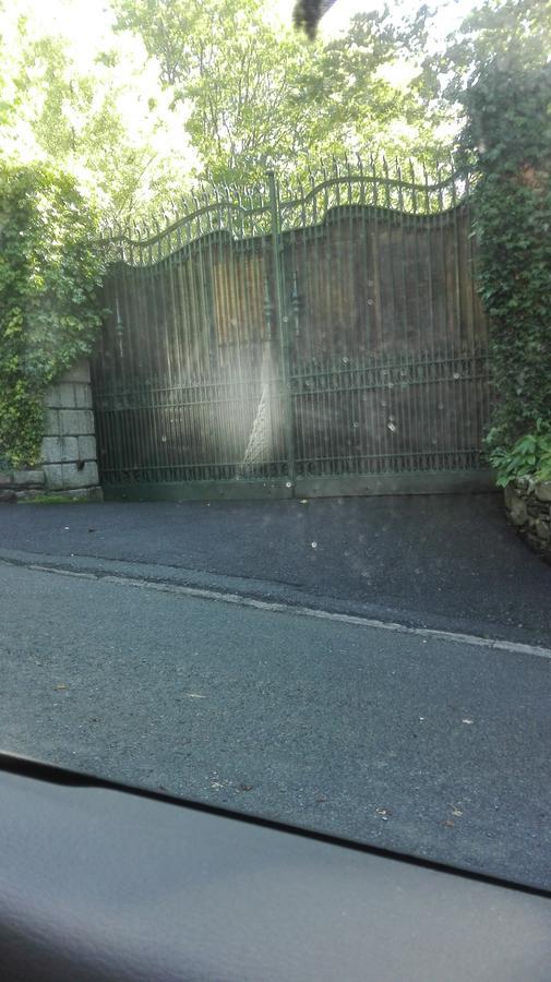The Dell Dublin Bed & Breakfast Dun Laoghaire Bagian luar foto